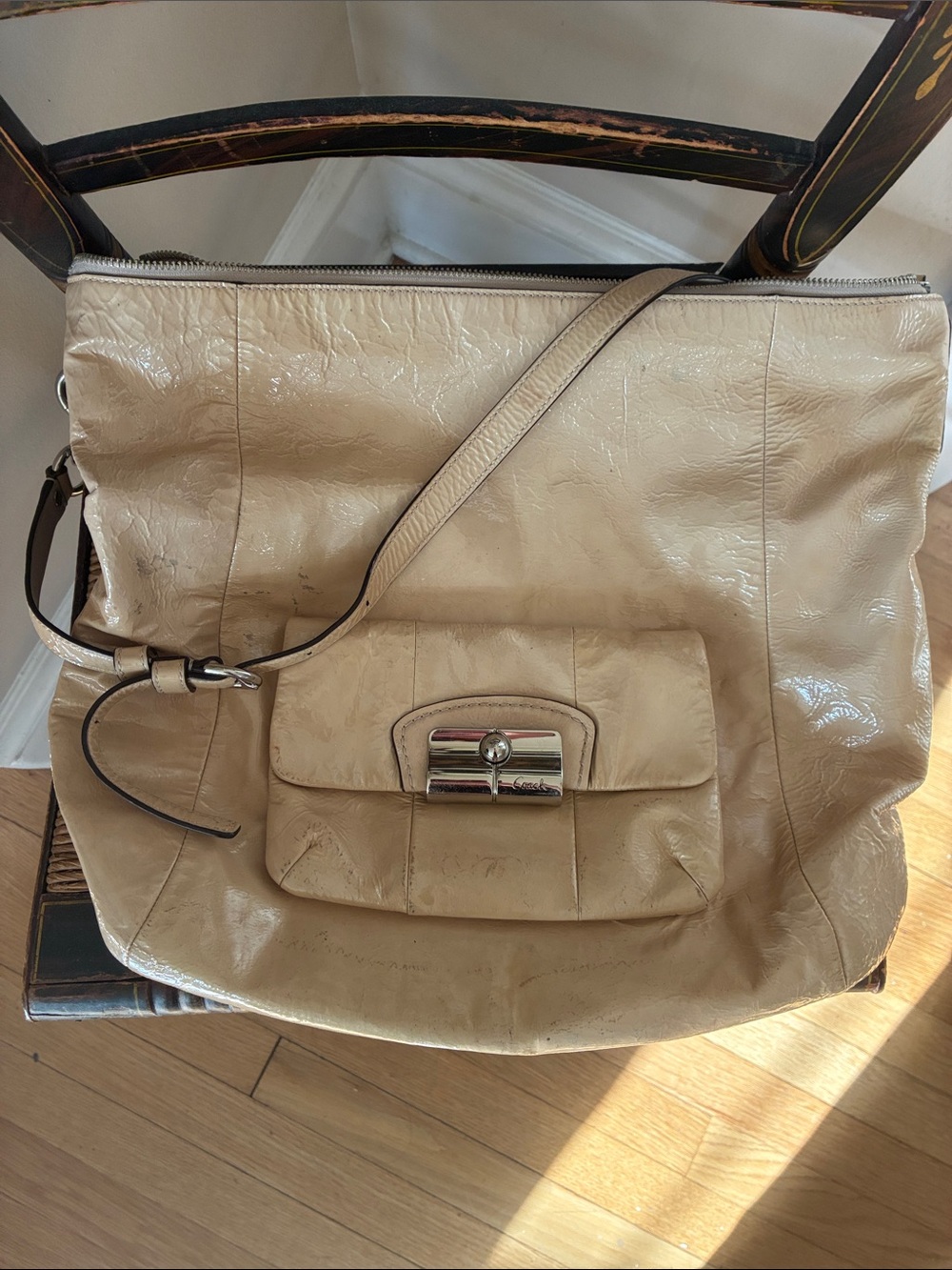 Coach cream Leather Crossbody Shoulder Bag with Front Flap Pocket